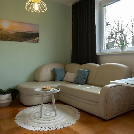 Grandma Marias Retreat Apartment Nova Lesna