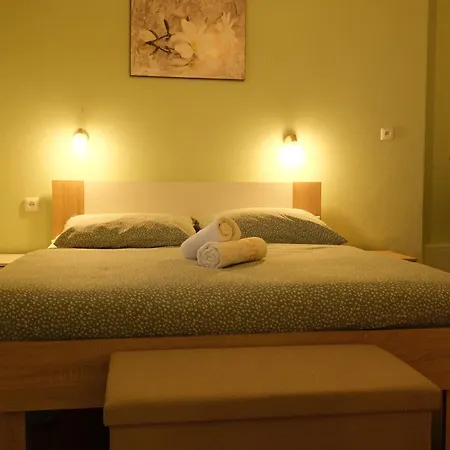 Grandma Marias Retreat Apartment