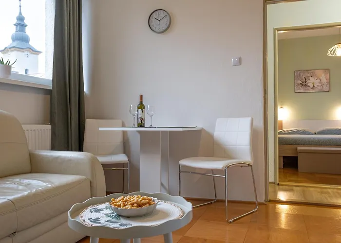 Grandma Marias Retreat Apartment