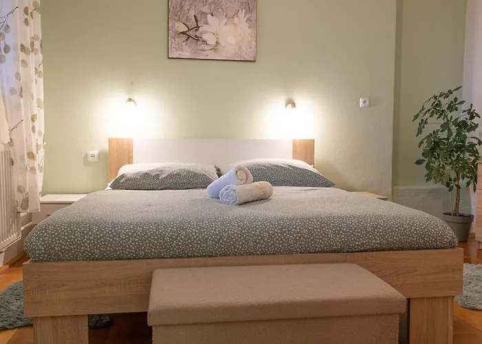 Grandma Marias Retreat *